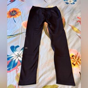 Alo Seamless High-Waist Ribbed
Legging - Size Large in Black